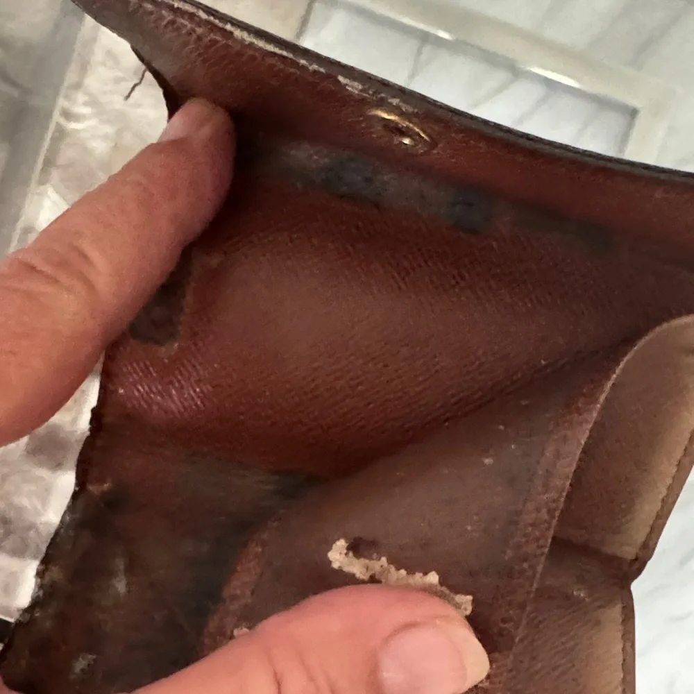Louis Vuitton Dark Brown Monogram Key Holder - project